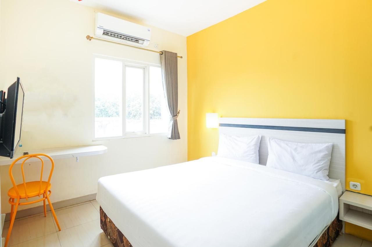 Pratisarawirya Guesthouse By Ecommerceloka สุราบายา ภายนอก รูปภาพ