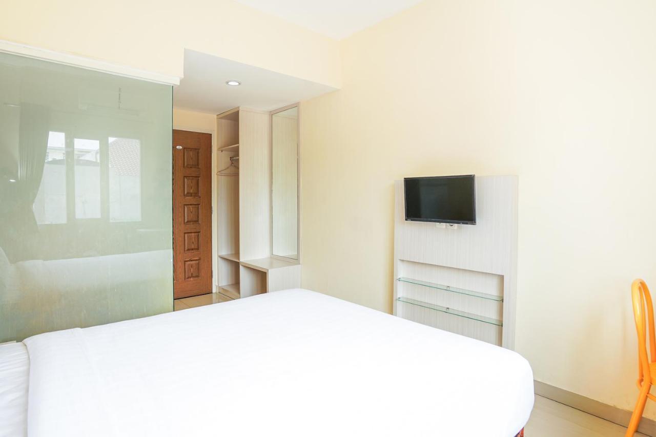 Pratisarawirya Guesthouse By Ecommerceloka สุราบายา ภายนอก รูปภาพ