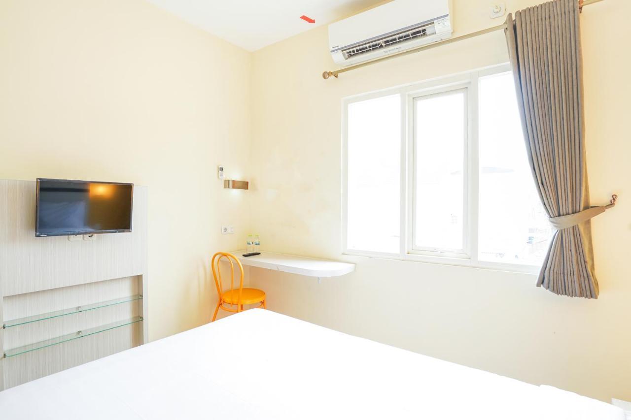 Pratisarawirya Guesthouse By Ecommerceloka สุราบายา ภายนอก รูปภาพ