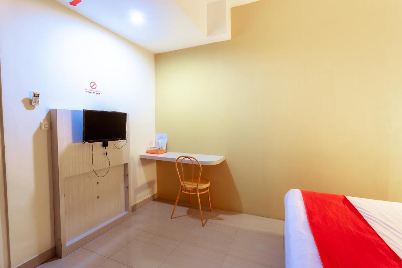 Pratisarawirya Guesthouse By Ecommerceloka สุราบายา ภายนอก รูปภาพ